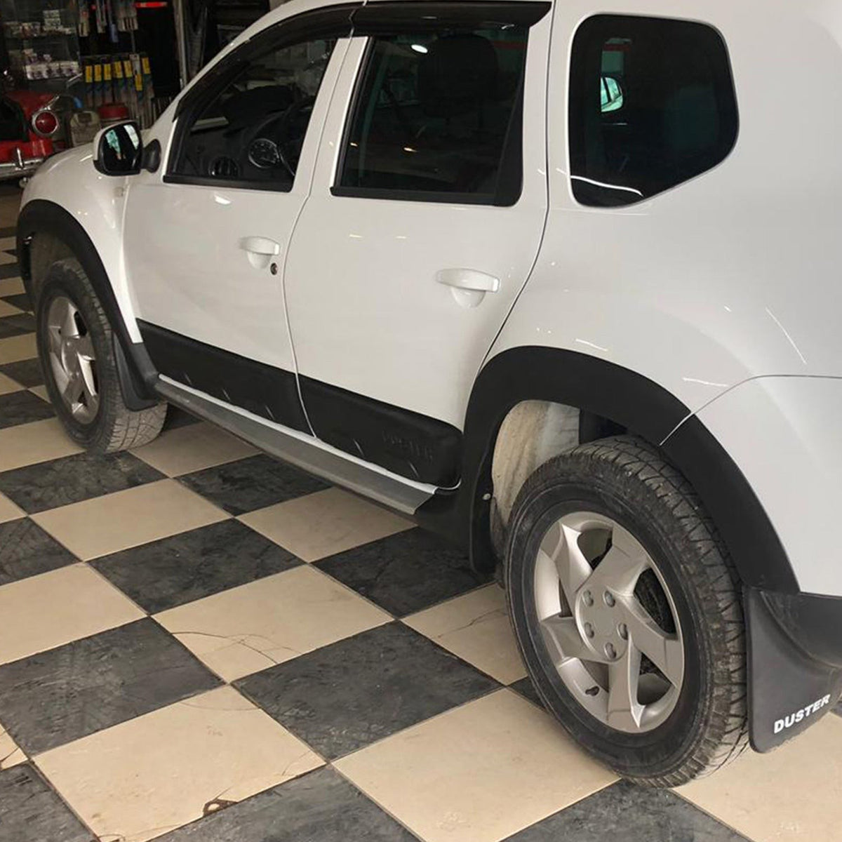 Dacia Duster 1 2010-2017 ile Uyumlu Kapı Dodik 4 Adet