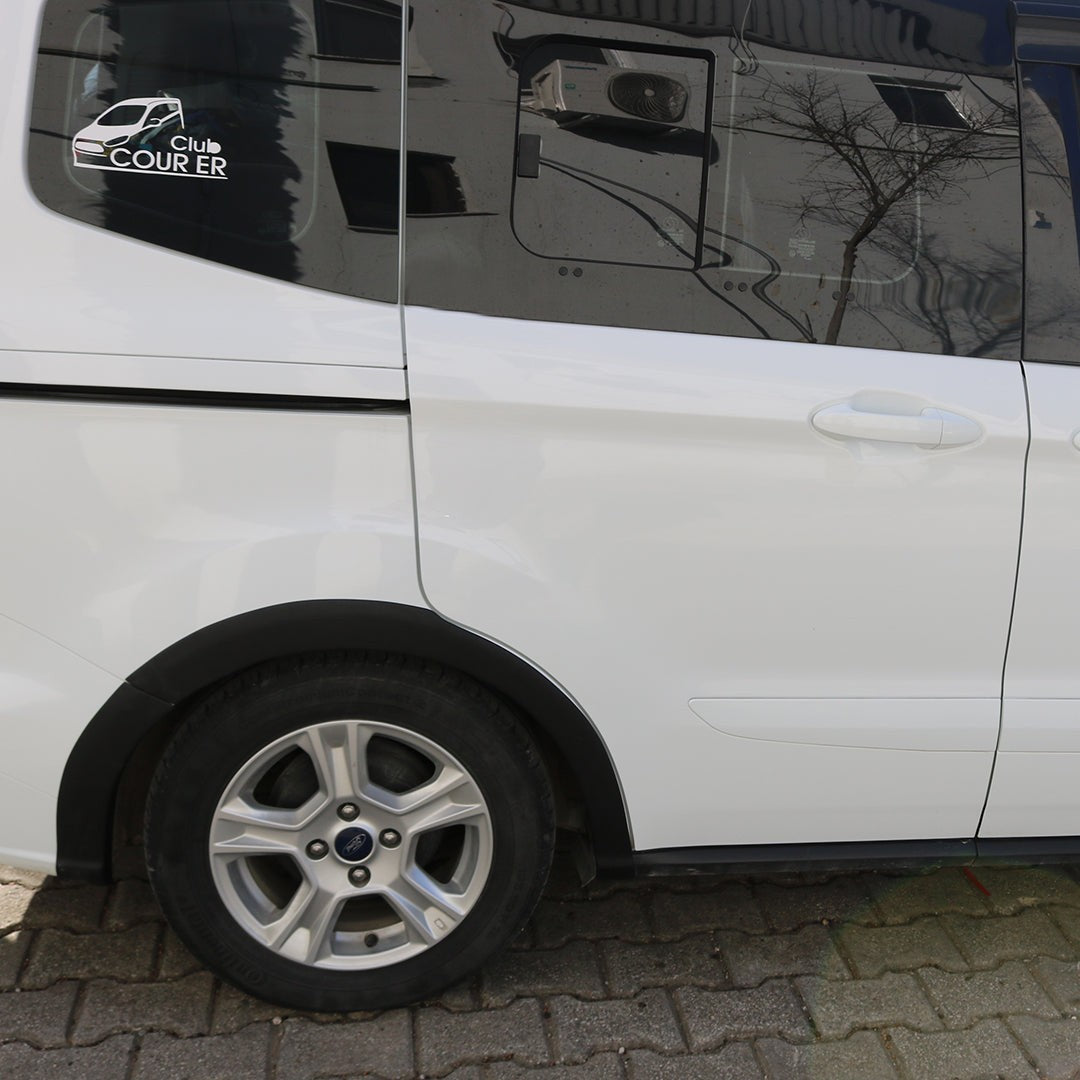 Ford Transit / Tourneo Courier 1 2018-2023 ile Uyumlu Kapı Dodik Mat 4 Adet