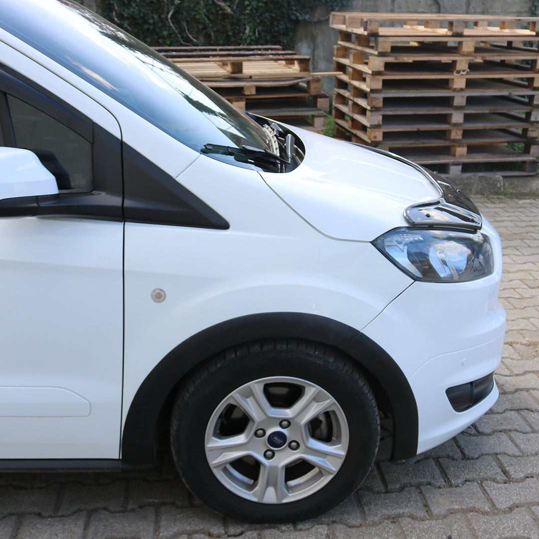 Ford Transit / Tourneo Courier 1 2018-2023 ile Uyumlu Kapı Dodik Mat 4 Adet