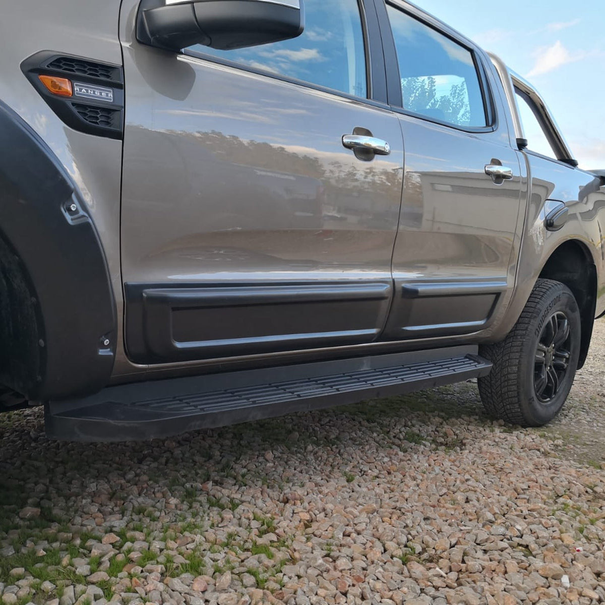 Ford Ranger XLT 2016-2019 mat kapı dodik 4 parçalı set – 9