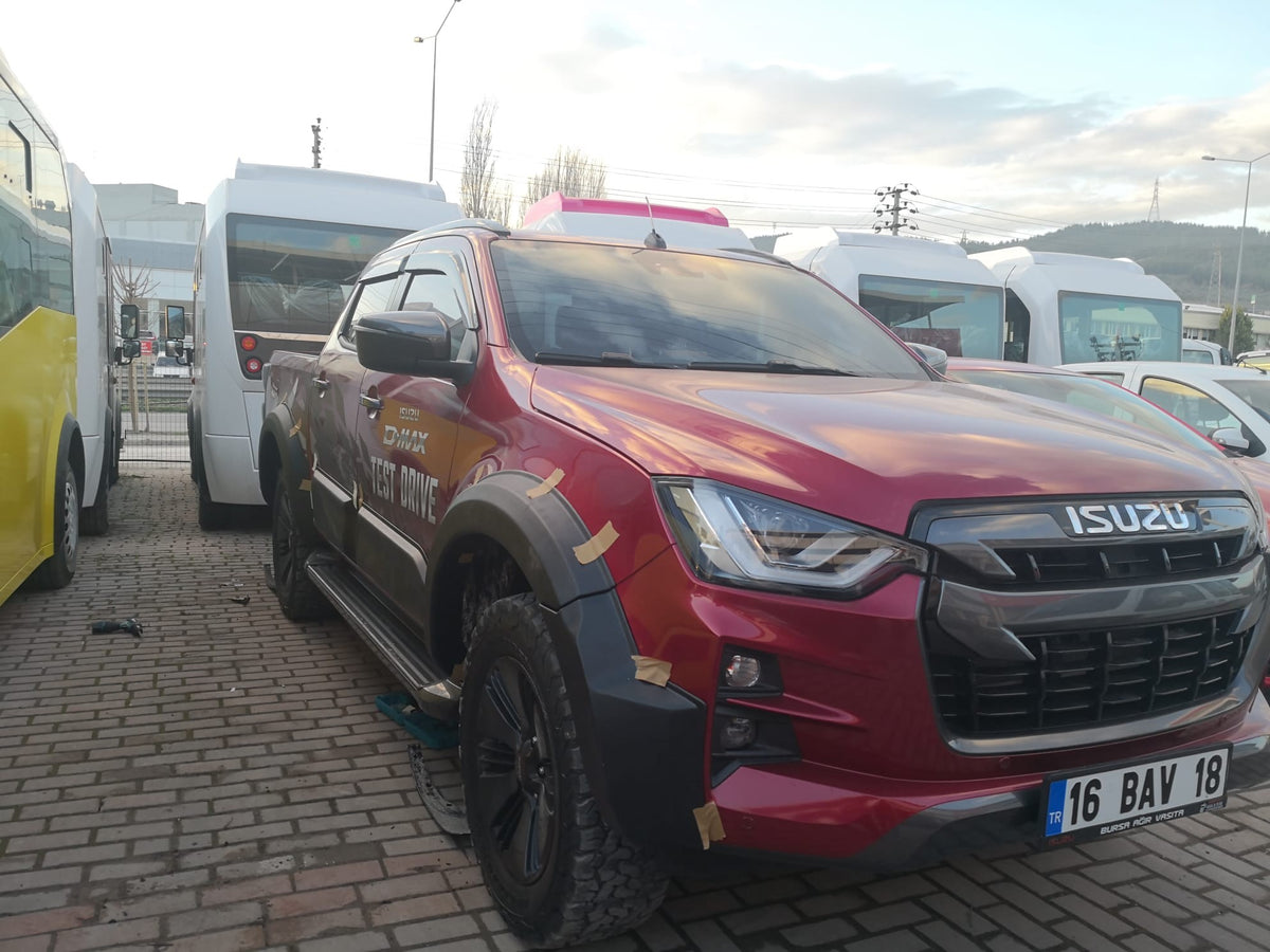 Isuzu D-Max 2 2012-2019 ile Uyumlu Kapı Dodik Mat 4 Adet