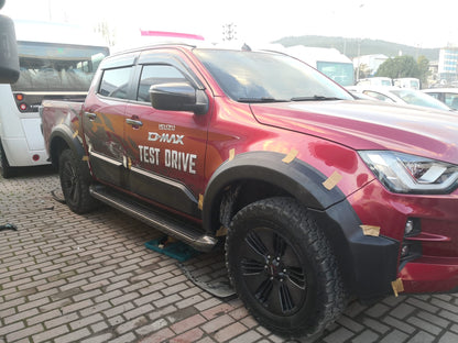 Isuzu D-Max 2 2012-2019 ile Uyumlu Kapı Dodik Mat 4 Adet