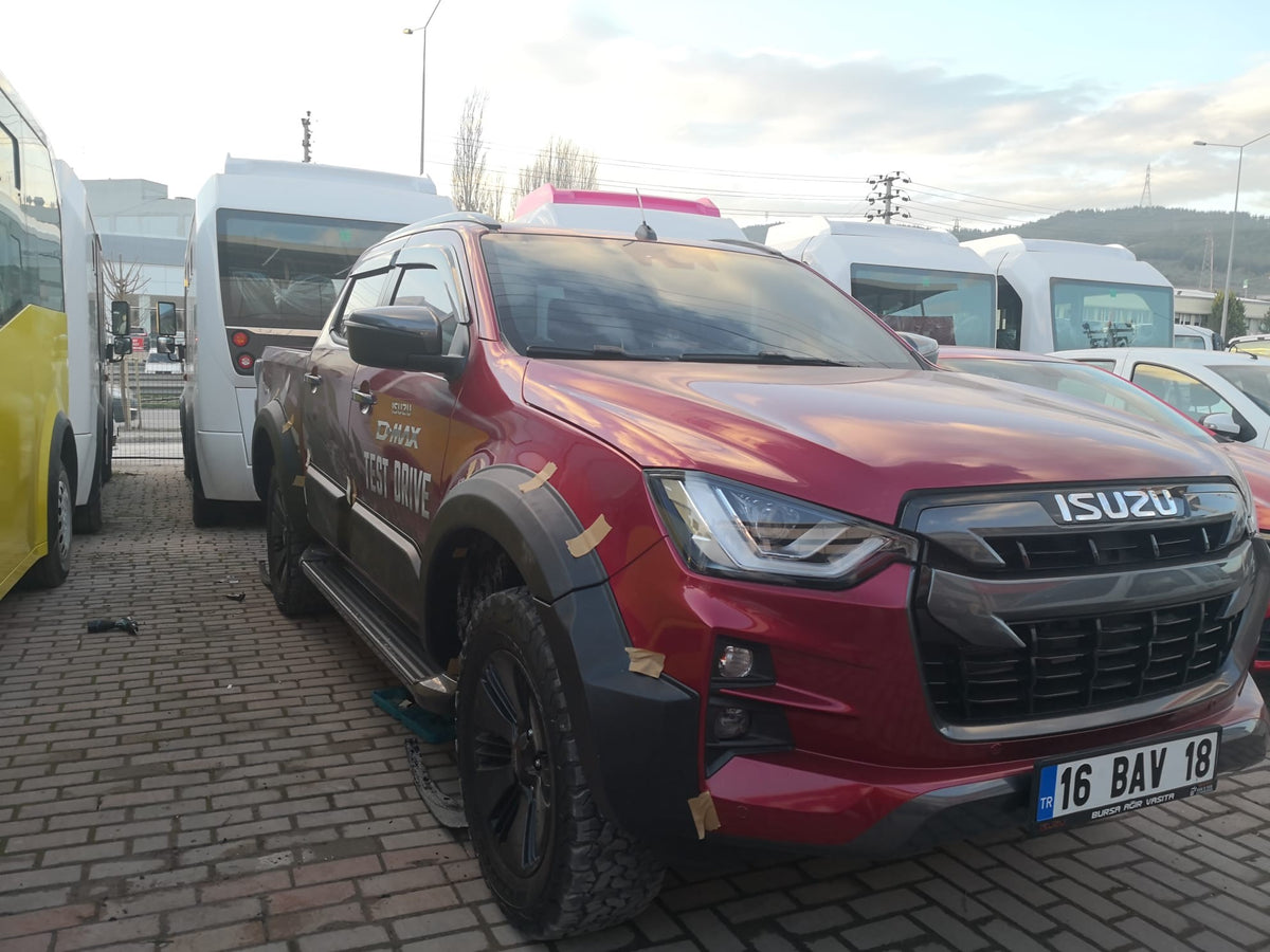 Isuzu D-Max 2 2012-2019 ile Uyumlu Kapı Dodik Mat 4 Adet