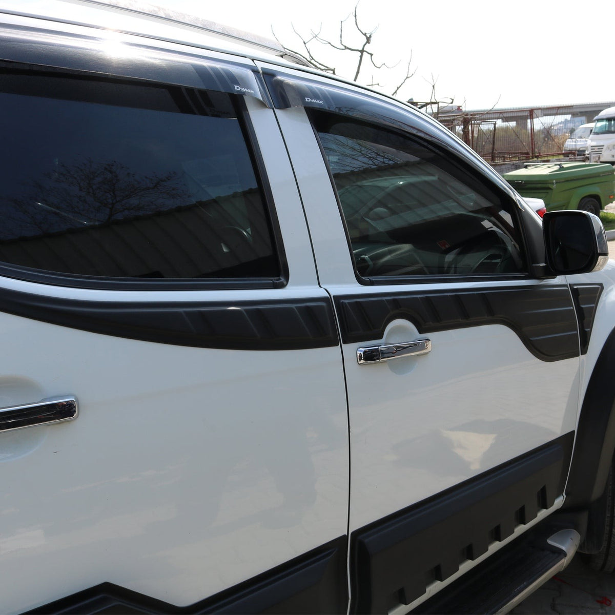 Isuzu D-Max 2 2012-2019 ile Uyumlu Kapı Dodik Yarasa Mat 6 Adet