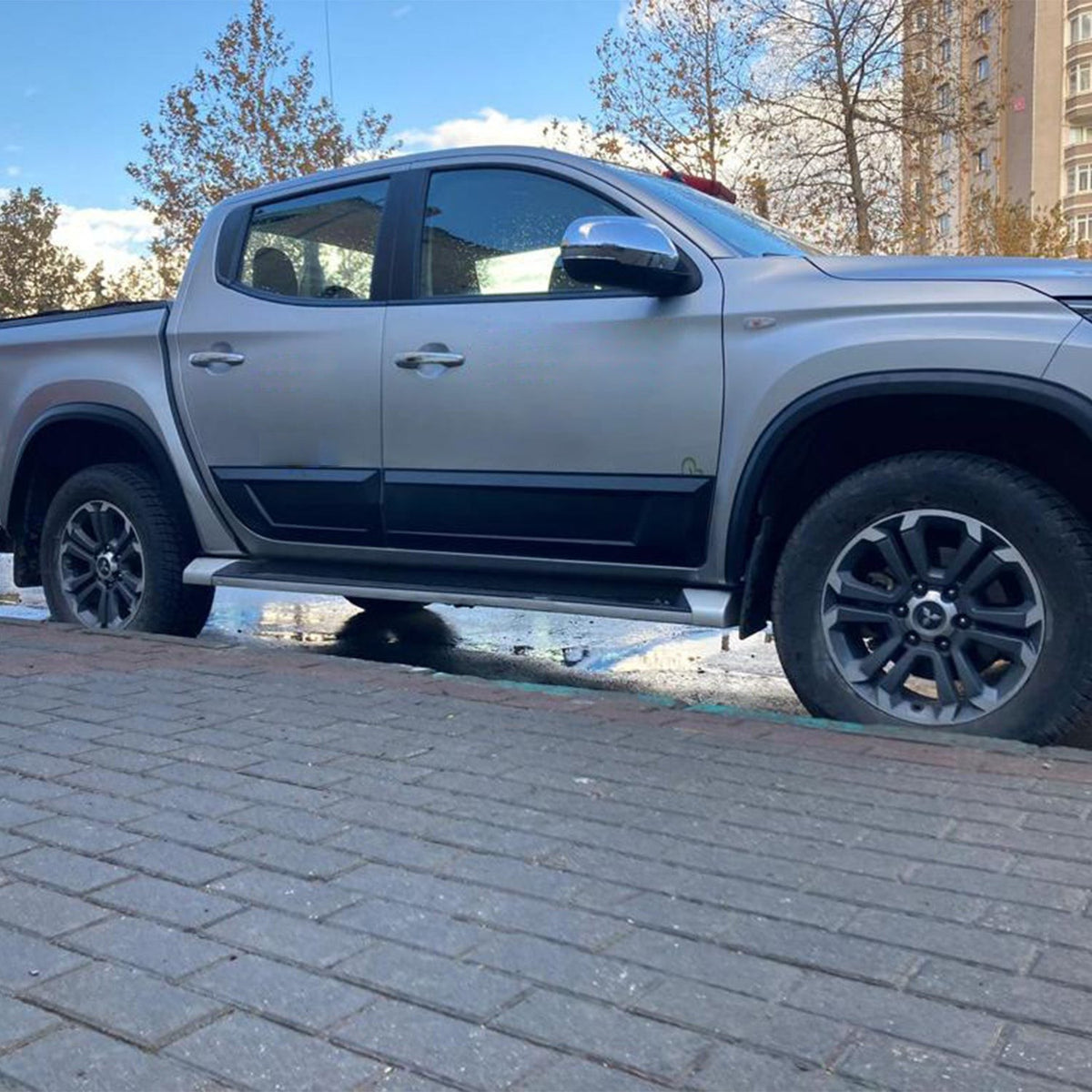 Mitsubishi L200 4 2005-2015 ile Uyumlu Kapı Dodik Mat 4 Adet