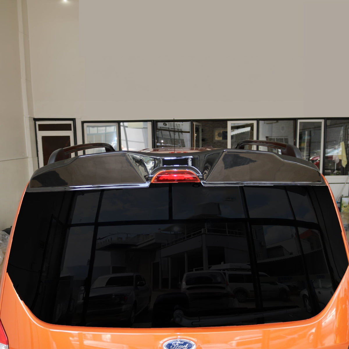 Ford F-Max 2018-2025 Shark mat arka cam spoyler 2 parçalı set – 5