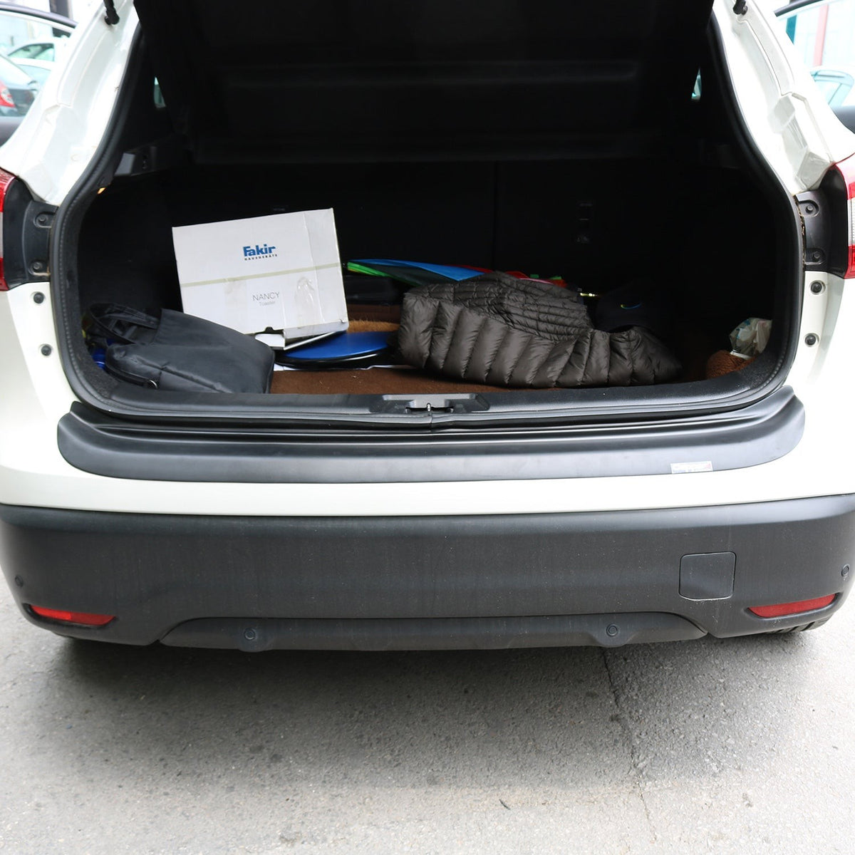 Nissan Qashqai 3 2021-2026 ile Uyumlu Arka Tampon Eşiği Mat