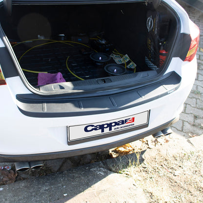 Opel Astra J 2012-2015 siyah akrilik arka tampon eşiği – 5