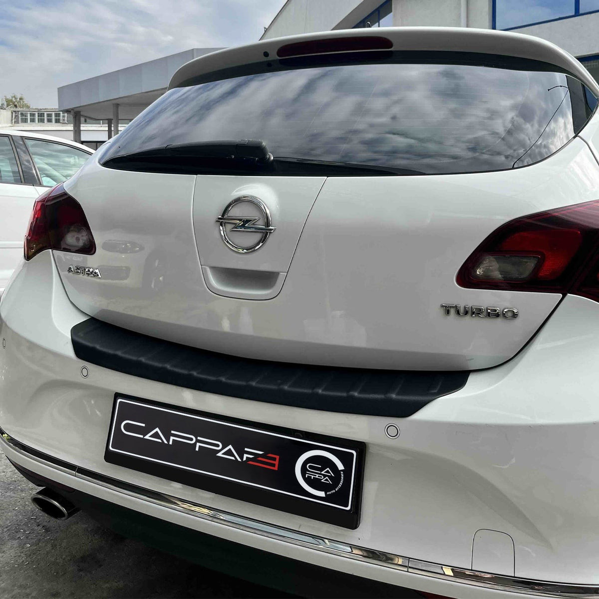 Opel Astra J 2010-2012 ile Uyumlu Arka Tampon Eşiği Mat