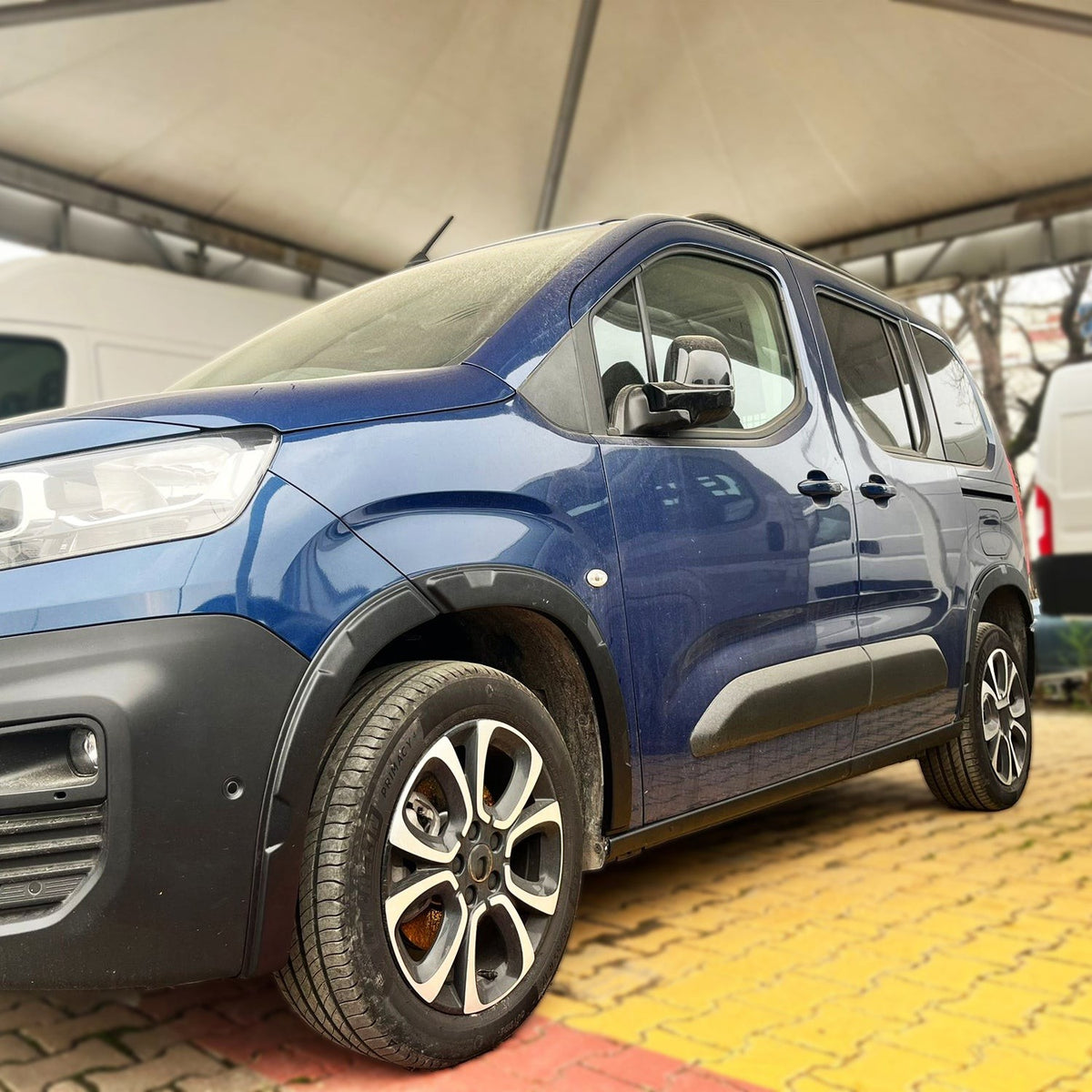 Opel Combo E 2018-2026 kısa şase mat marşpiyel kaplama 4 parçalı set – 5