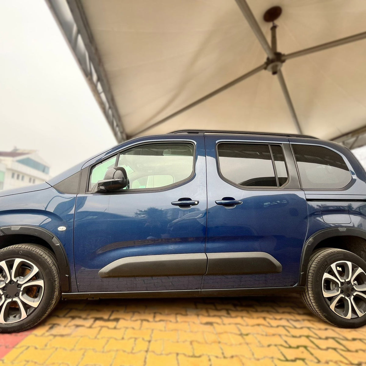 Opel Combo E 2018-2026 kısa şase mat marşpiyel kaplama 4 parçalı set – 7