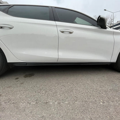 Seat Leon 3 2013-2020 ile Uyumlu Marşpiyel Kaplama 2 Adet